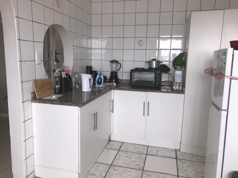 To Let 1 Bedroom Property for Rent in Quigney Eastern Cape